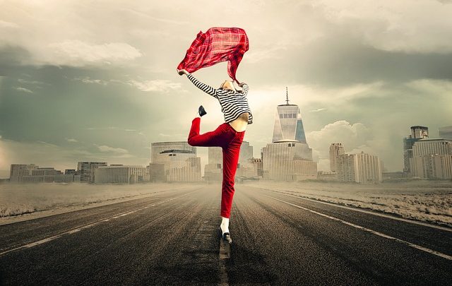 Hip Hop Dance – Non più una danza più mattiniera, ma rivela anche la sofferenza degli stessi personaggi obsoleti