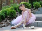 Ballando sulla punta delle dita dei piedi: a proposito delle ballerine classiche En Pointe e Point