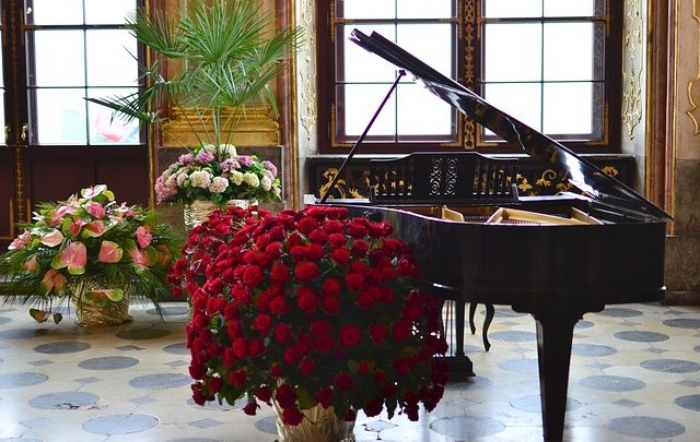 Un ruolo di alterazione per il compositore nella società