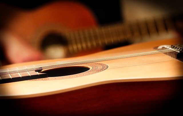 I modi gentili e atroci per catturare un insegnante di chitarra per t