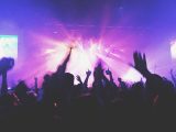 Che cosa pensi di fare canzoni di ballo fattuali in questi giorni?