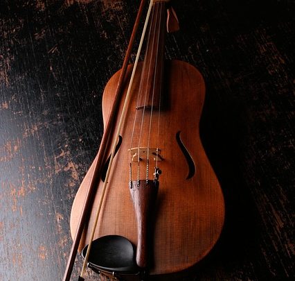 L'accantonamento da insegnare Prendendo metà nel violino