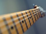 Tre principi di pratica per le scale di chitarra messe collettivamente e il segreto per suonare più velocement