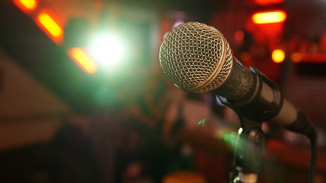 Puntatori comici stand-up – Preparativi per Open Mic Night