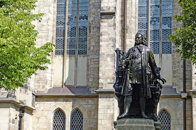 In che modo una cognata ha dato una mano nella costruzione musicale di Johann Sebastian Bach? In che modo una cognata ha dato una mano nella costruzione musicale di Johann Sebastian Bach?