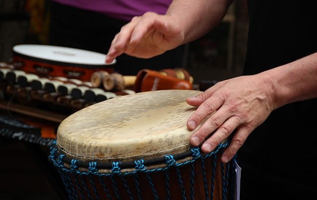 The Djembe – Questi tamburi africani sono i normali social media