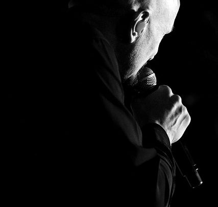 James Brown: un rigoroso disciplinare, un vero cantautore e la notte in cui ha salvato Boston