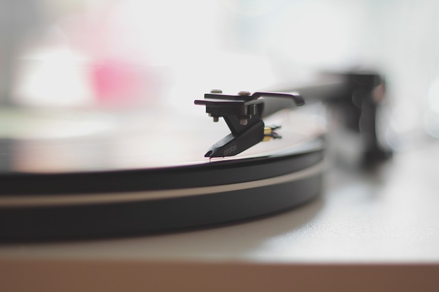 Le abilità musicali rinfrescanti: problema di mancanza di media contemporanei Le abilità musicali rinfrescanti: problema di mancanza di media contemporanei