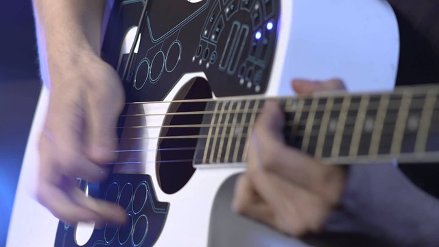 Un ebook per favorire nuovamente una chitarra online Un ebook per favorire nuovamente una chitarra online