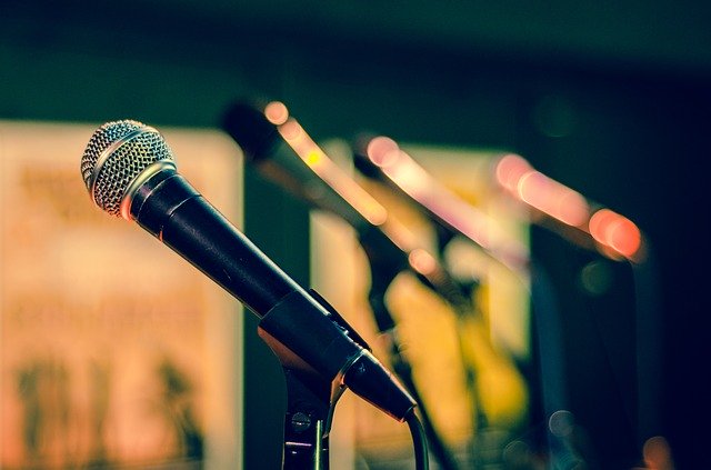 A qualcuno può essere insegnato a spiegare? Sì, perché ognuno è un allievo A qualcuno può essere insegnato a spiegare? Sì, perché ognuno è un allievo