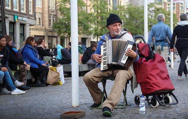 Dispositivi musicali deboli, un prezzo più alto