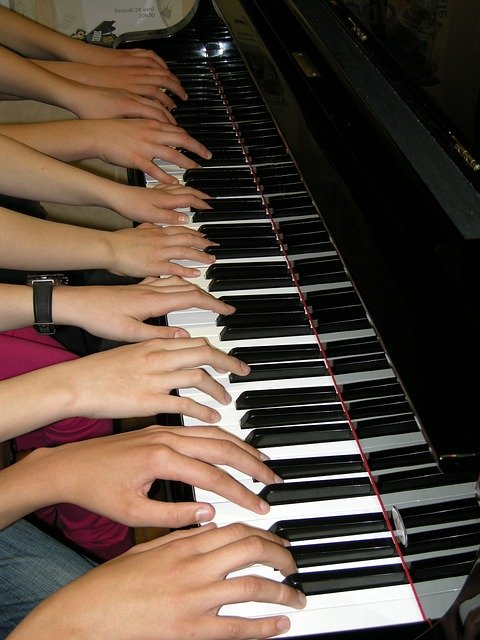 Canzoni facili per studiare la chitarra online Canzoni facili per studiare la chitarra online