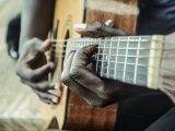 Le migliori canzoni per chitarra acustica del 4 luglio